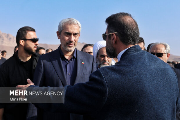 سفر وزیر اقتصاد و دارایی به ارس