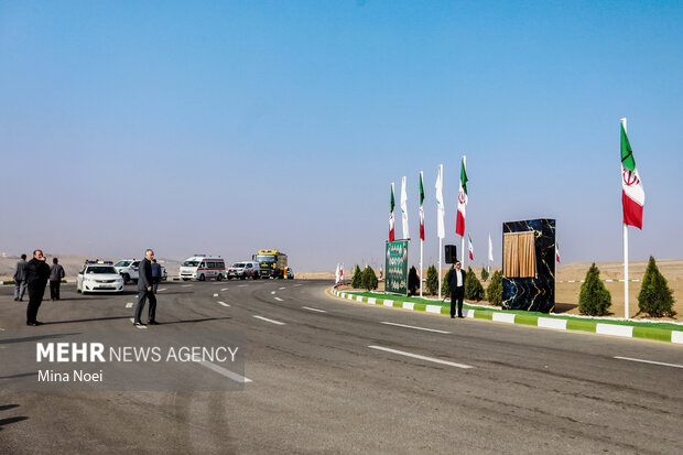 سفر وزیر اقتصاد و دارایی به ارس