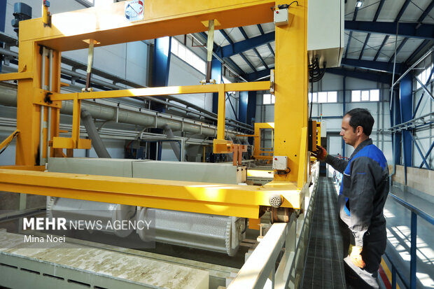 سفر وزیر اقتصاد و دارایی به ارس