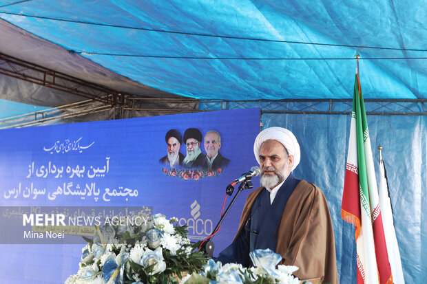 سفر وزیر اقتصاد و دارایی به ارس