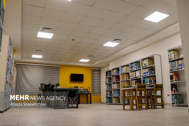 ابهام در نامگذاری کتابخانه مرکزی رشت؛ تغییر واژهها یا تعویض نام؟