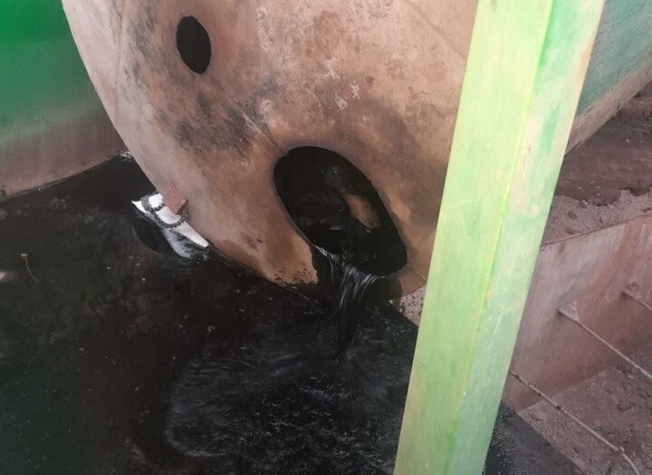 سقوط کارگر در مخزن ذخیره روغن کارخانه تصفیه آونگان قروه