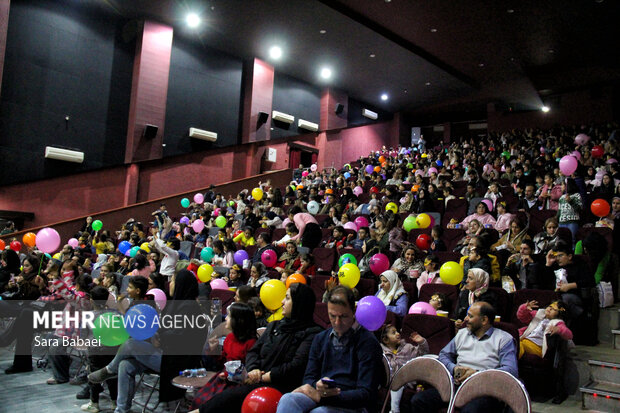 یوز به کرمانشاه رسید؛ اکران ویژه انیمیشن یوز در کرمانشاه