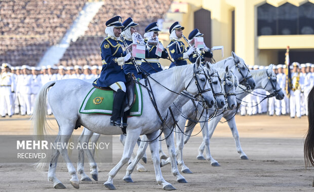 رژه نیروهای مسلح عمان در روز ملی عمان