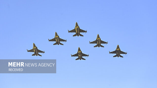 رژه نیروهای مسلح عمان در روز ملی عمان