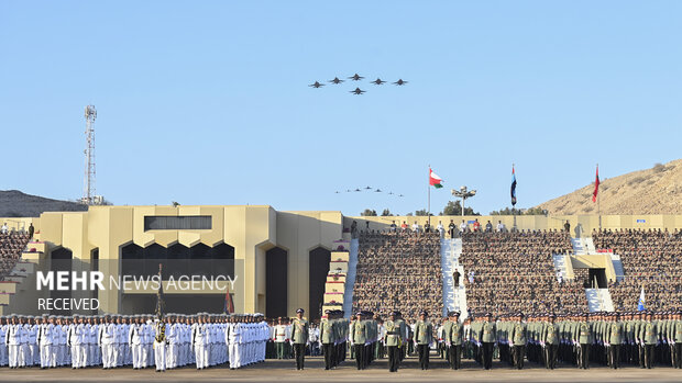 رژه نیروهای مسلح عمان در روز ملی عمان