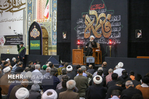 وداع با شهدای گمنام در حرم حضرت معصومه(س)