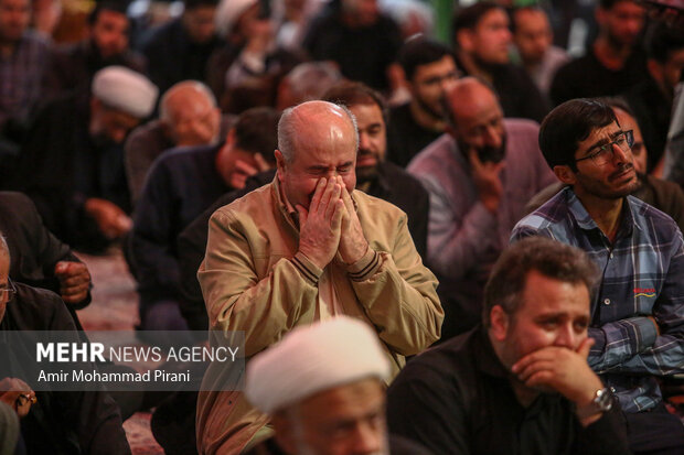 وداع با شهدای گمنام در حرم حضرت معصومه(س)