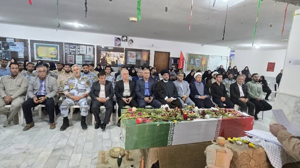 امام جمعه گناوه: تداوم راه شهدا وظیفه همه است