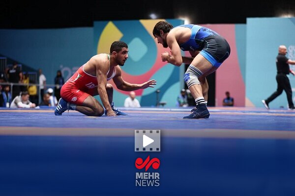 رحمان عموزاد مقتدرانه فینالیست شد