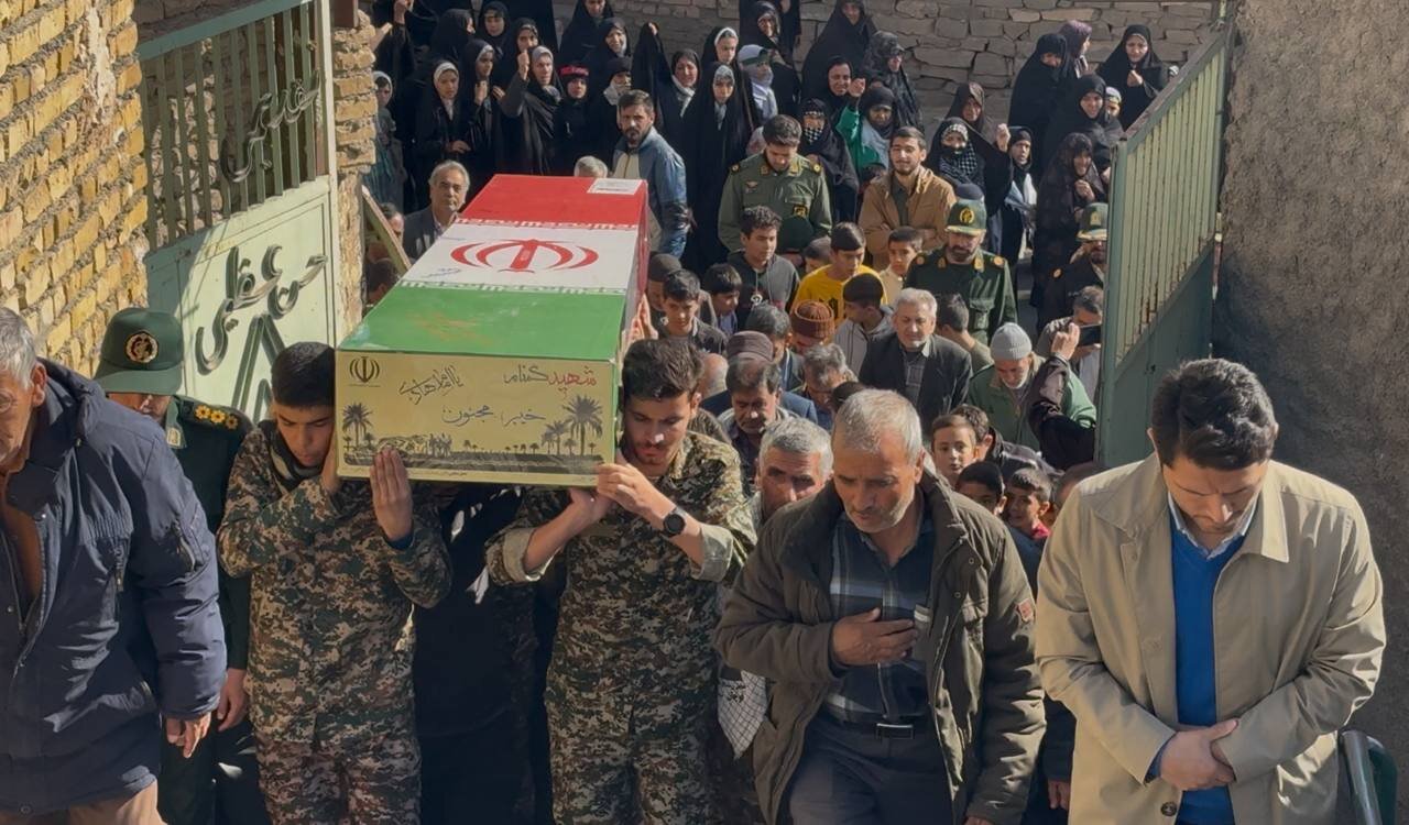 تشییع شهید گمنام در شهر جدید مزرج