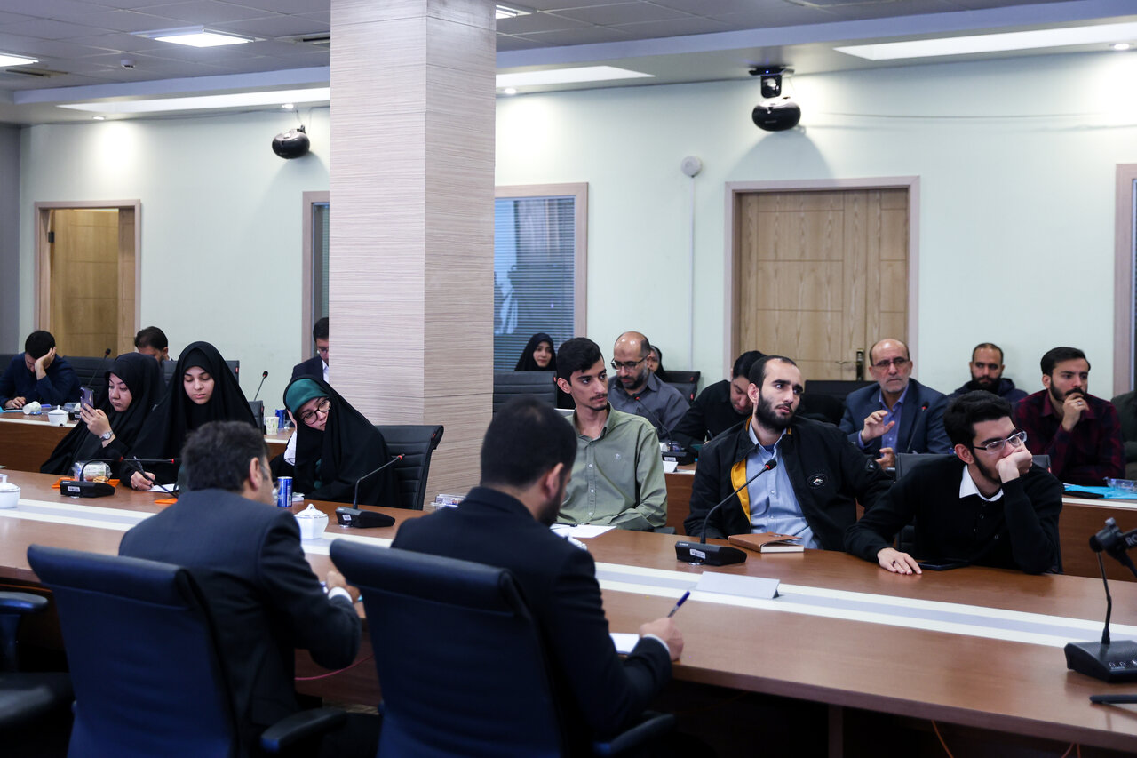 Academics analyze social dimensions of Resistance in Tehran conference