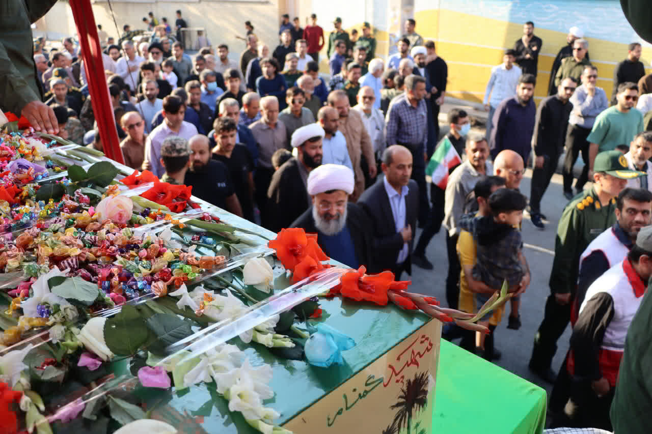 امام جمعه دشتی: حضور پیکرهای مطهر شهدا فرصتی برای معنویتافزایی است