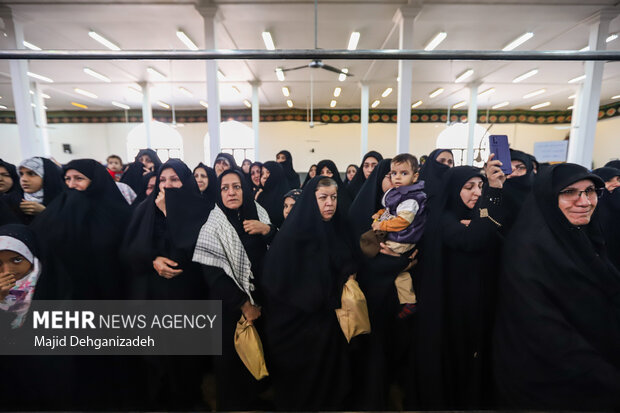 اقامه نماز طلب باران در محمدآباد یزد