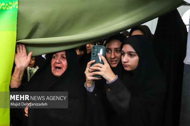 اقامه نماز طلب باران در محمدآباد یزد