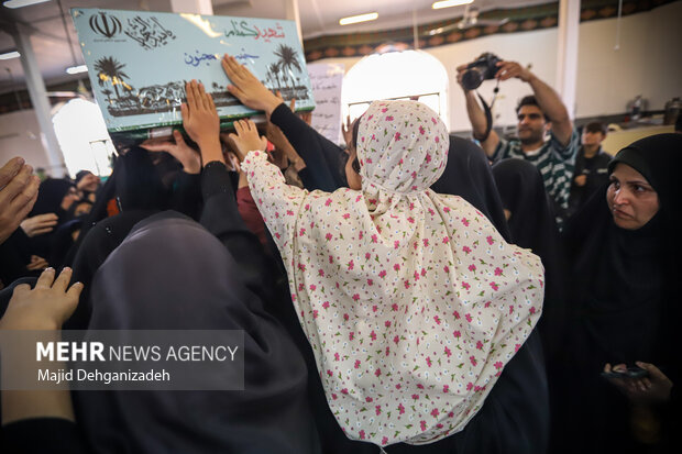 اقامه نماز طلب باران در محمدآباد یزد