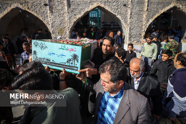 اقامه نماز طلب باران در محمدآباد یزد