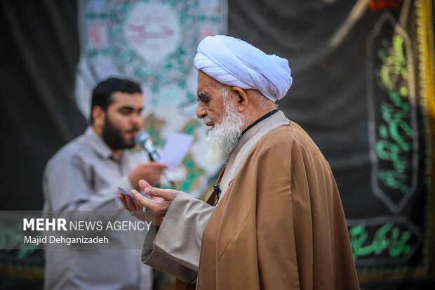 اقامه نماز طلب باران در محمدآباد یزد