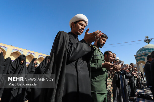 اقامه نماز طلب باران در محمدآباد یزد