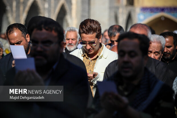 اقامه نماز طلب باران در محمدآباد یزد