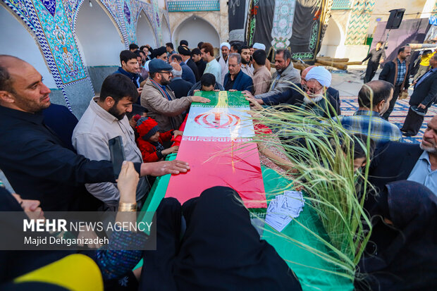 اقامه نماز طلب باران در محمدآباد یزد