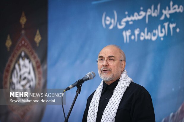 گردهمایی دانشجویان و طلاب بسیجی با حضور رئیس مجلس