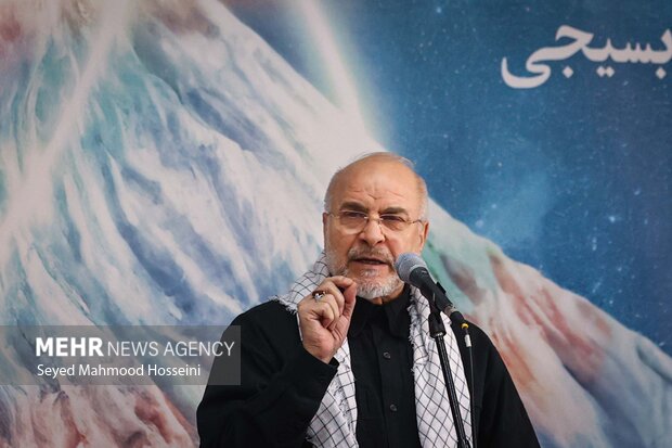 گردهمایی دانشجویان و طلاب بسیجی با حضور رئیس مجلس