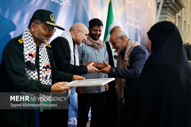 گردهمایی دانشجویان و طلاب بسیجی با حضور رئیس مجلس