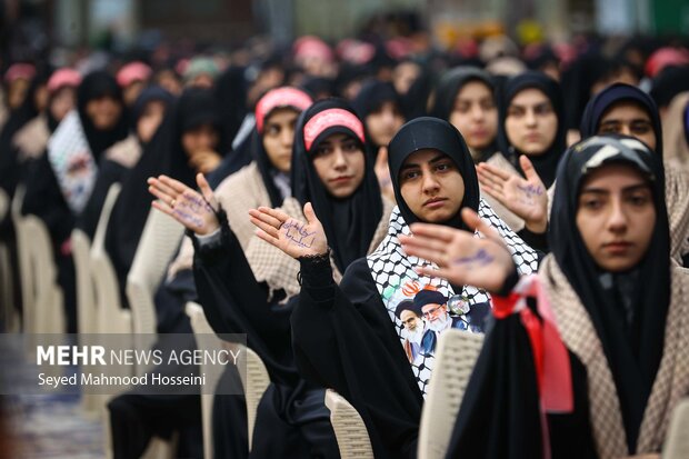 گردهمایی دانشجویان و طلاب بسیجی با حضور رئیس مجلس