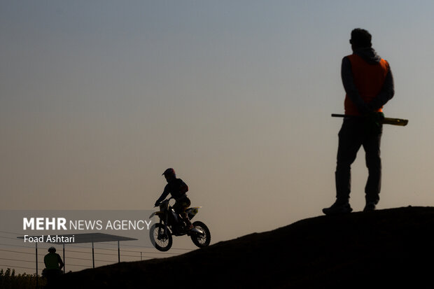 مسابقه موتور کراس قهرمانی کشور