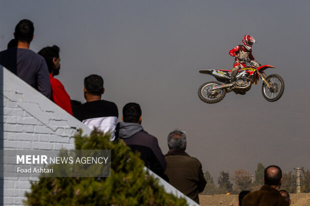 مسابقه موتور کراس قهرمانی کشور