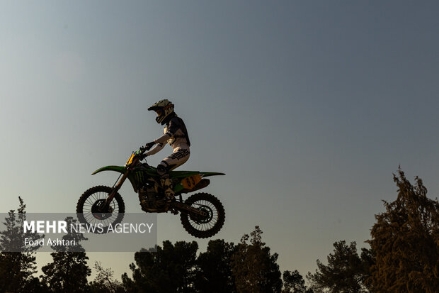 مسابقه موتور کراس قهرمانی کشور