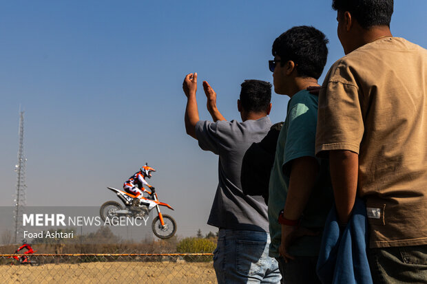 مسابقه موتور کراس قهرمانی کشور