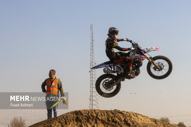 مسابقه موتور کراس قهرمانی کشور