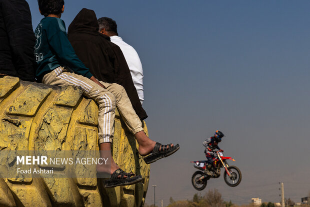 مسابقه موتور کراس قهرمانی کشور
