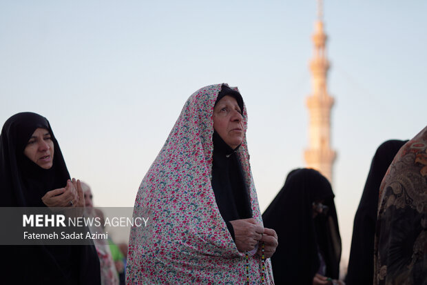 اقامه نماز باران در مسجد مقدس جمکران