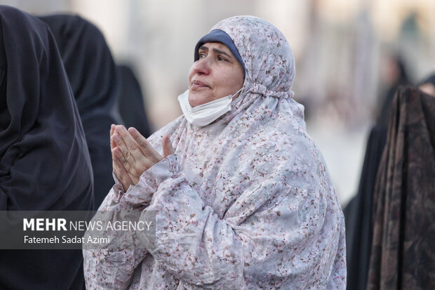 اقامه نماز باران در مسجد مقدس جمکران