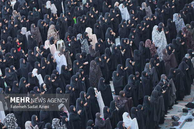 اقامه نماز باران در مسجد مقدس جمکران