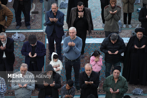 اقامه نماز باران در مسجد مقدس جمکران