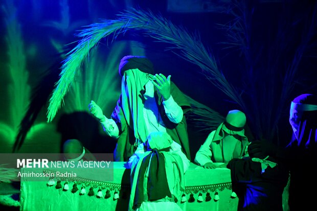 نمایشگاه فاطمیه راه نجات در بیرجند