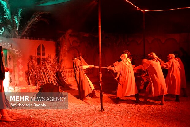 نمایشگاه فاطمیه راه نجات در بیرجند