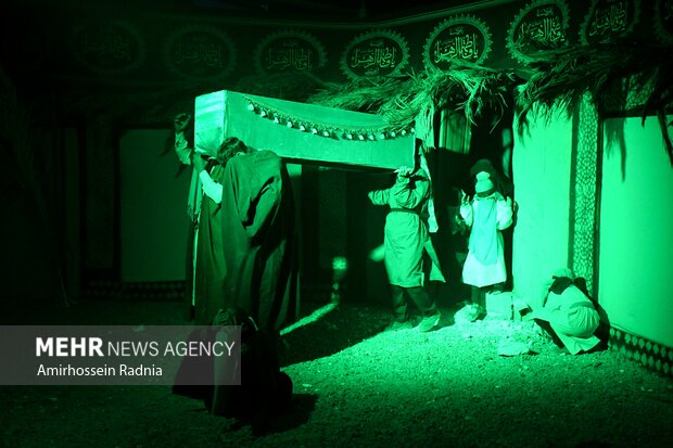 نمایشگاه فاطمیه راه نجات در بیرجند