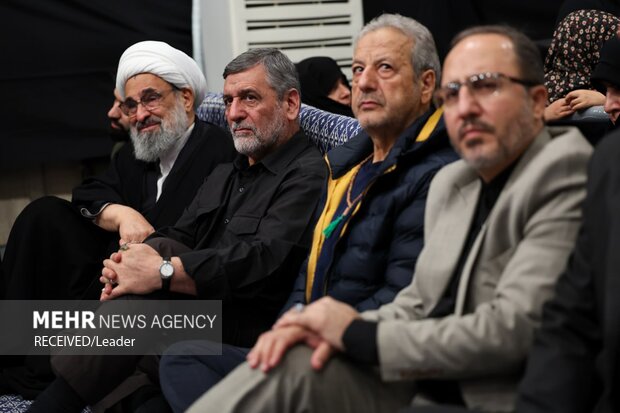 اولین شب مراسم عزاداری ایام شهادت حضرت فاطمةالزهرا (س) در حسینیه امام خمینی(ره)