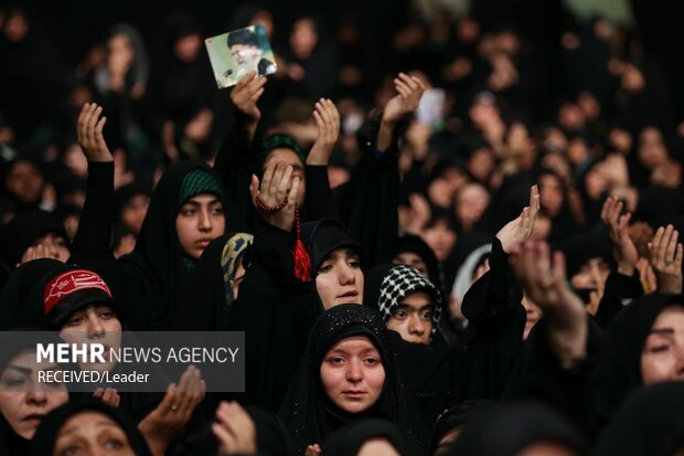 اولین شب مراسم عزاداری ایام شهادت حضرت فاطمةالزهرا (س) در حسینیه امام خمینی(ره)