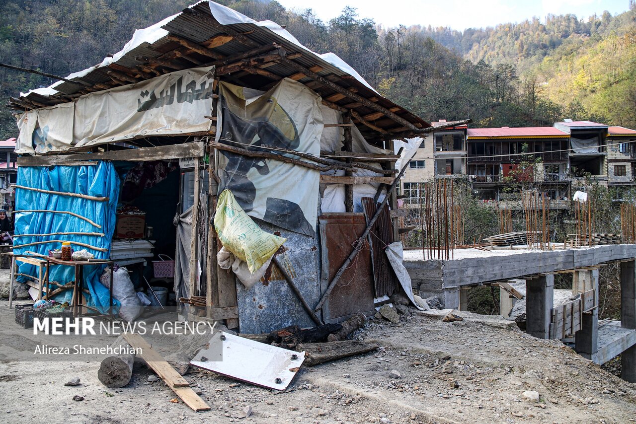 امیدهایی روی خاکستر؛ وقتی دهکده چوبی گیلان هنوز نیمهجان است