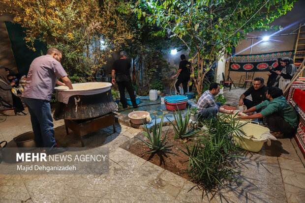 پخت «سمنوی نذری» در یزد همزمان با ایام فاطمیه