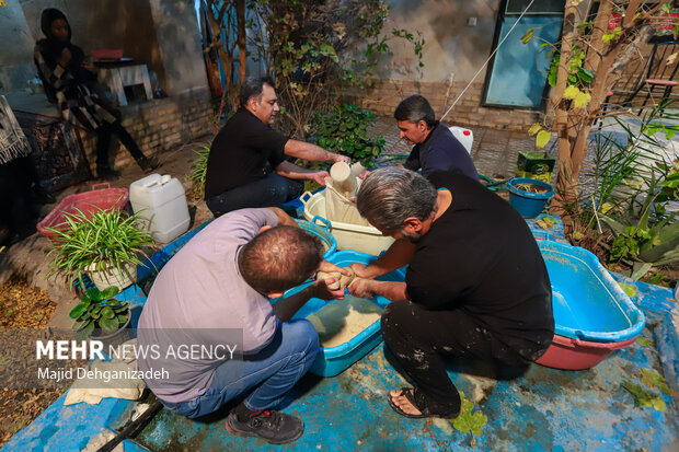 پخت «سمنوی نذری» در یزد همزمان با ایام فاطمیه