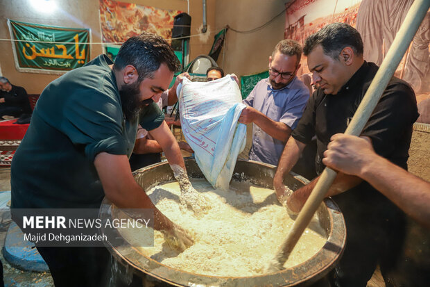 پخت «سمنوی نذری» در یزد همزمان با ایام فاطمیه