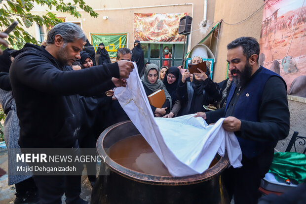 پخت «سمنوی نذری» در یزد همزمان با ایام فاطمیه