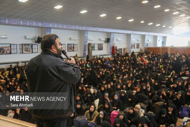 آیین بدرقه نوجوانان دهه هشتادی به کربلا